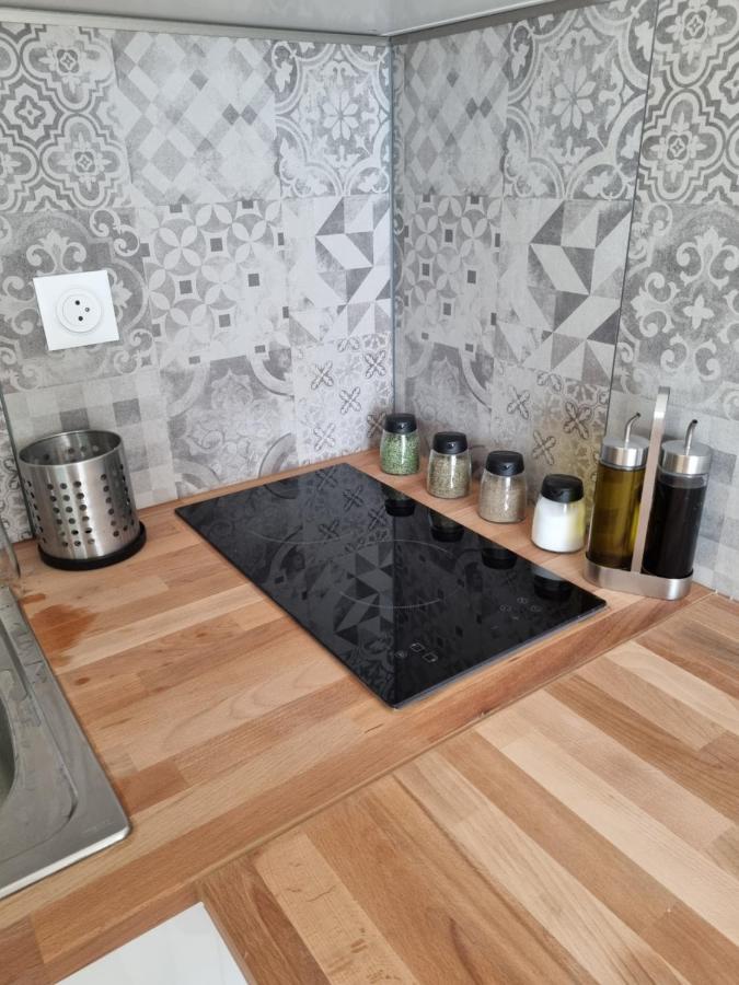 Studio Cabine Refait A Neuf A 3 Minutes A Pied De La Plage Apartment Le Grau-du-Roi Exterior foto